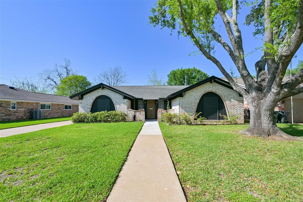 154 Camellia Street, Sugar Land, Texas image 1