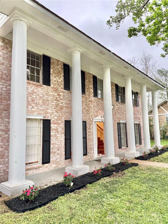 251 Saint Cloud Dr Dr, Friendswood, Texas image 2