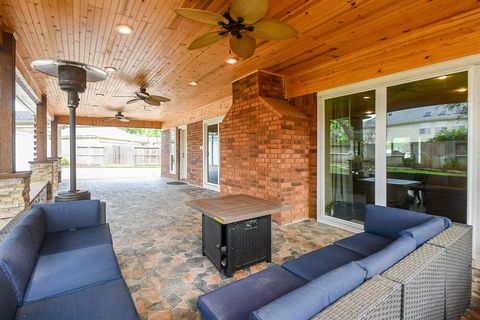 11 Stretford Court Sugar Land TX 77479