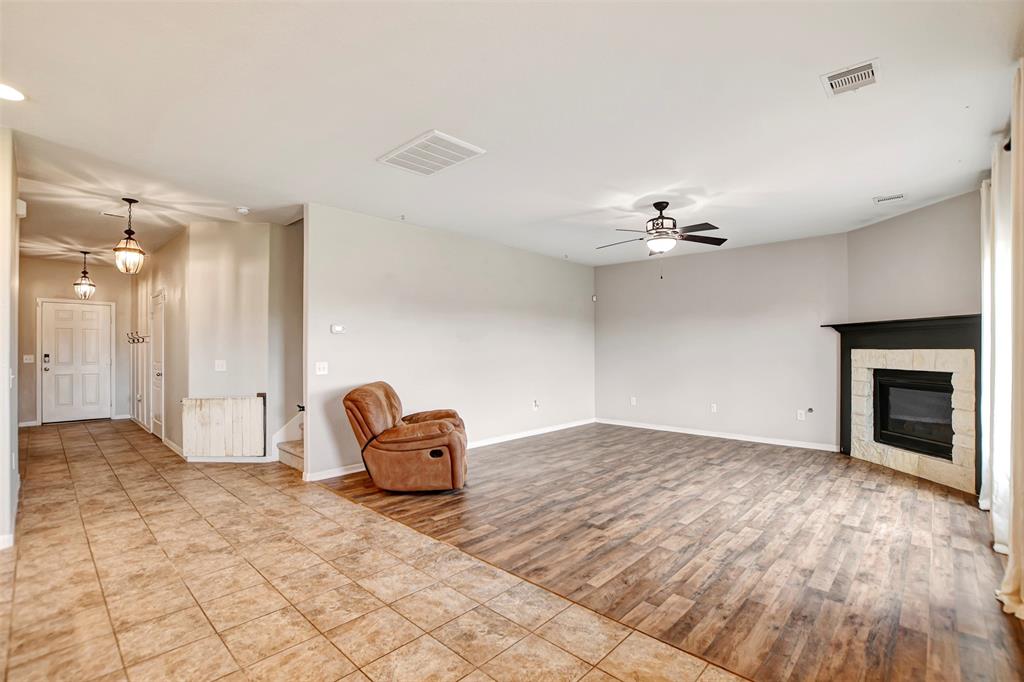 5439 Baronet Drive, Katy, Texas image 19