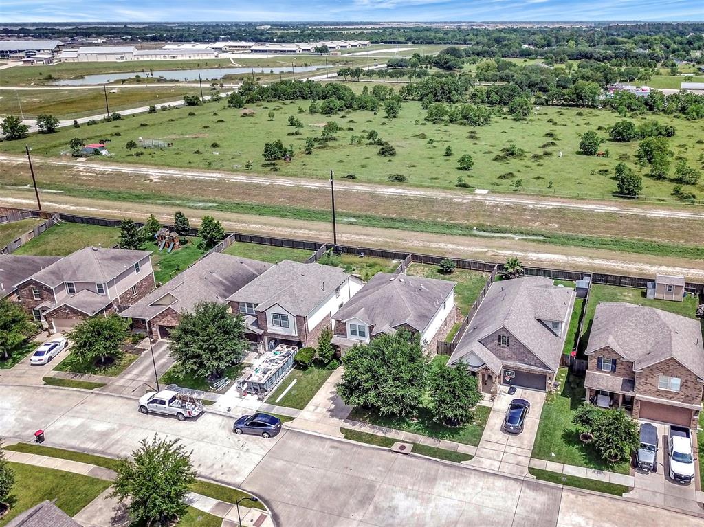 5439 Baronet Drive, Katy, Texas image 42