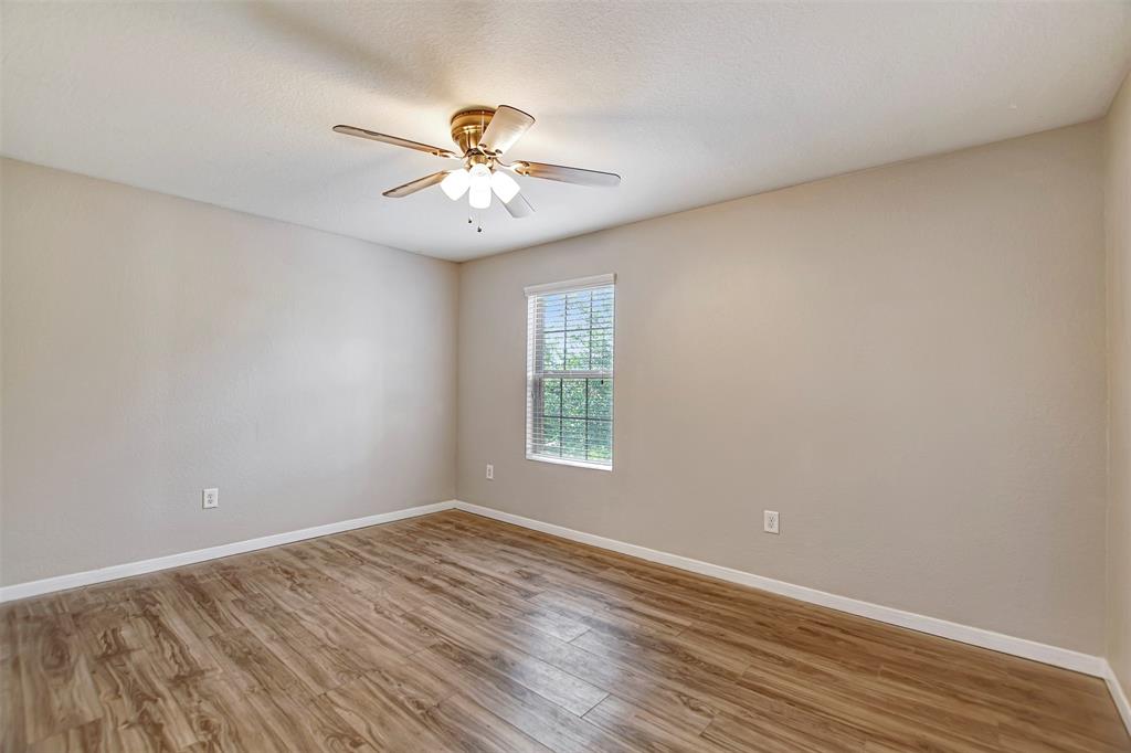 5439 Baronet Drive, Katy, Texas image 33