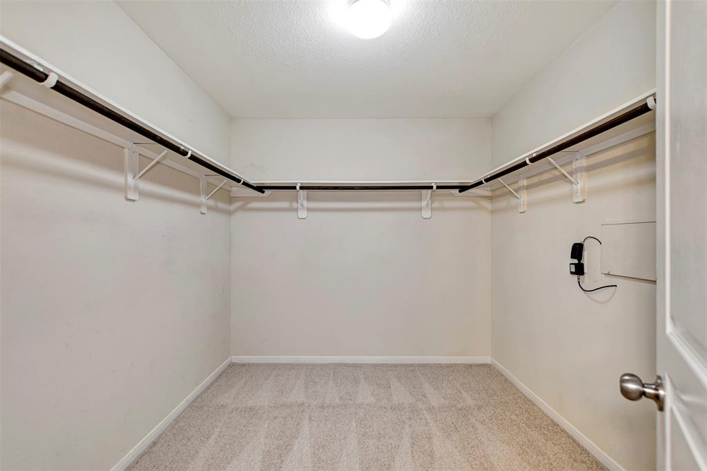 5439 Baronet Drive, Katy, Texas image 31