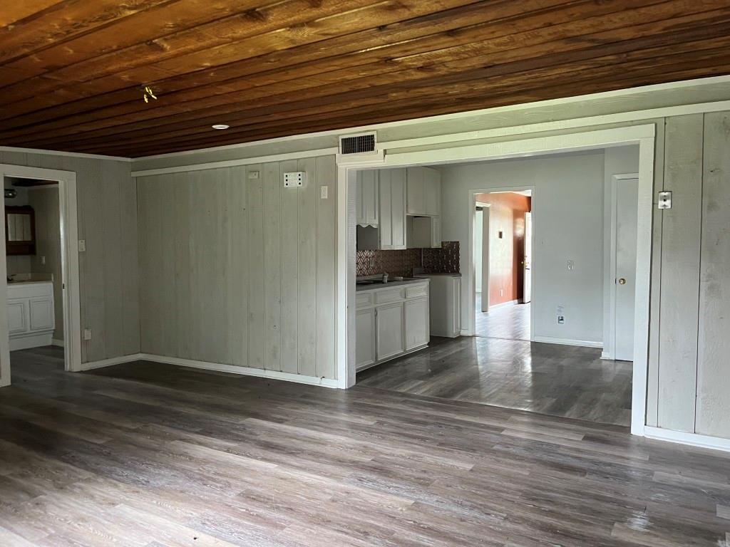 749 Lorrain Street, Angleton, Texas image 12