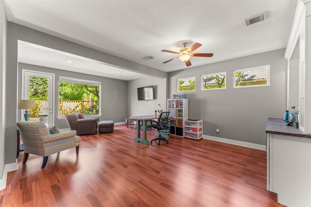 87 E Lakeridge Drive, The Woodlands, Texas image 26