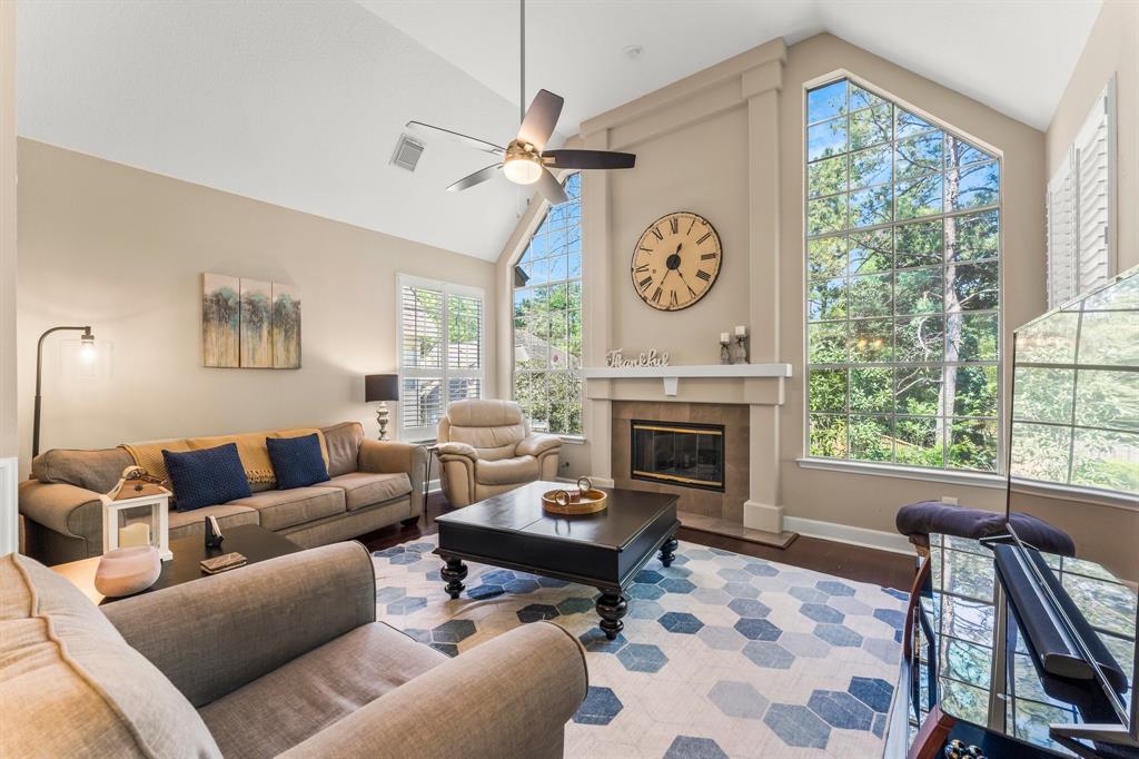 87 E Lakeridge Drive, The Woodlands, Texas image 14