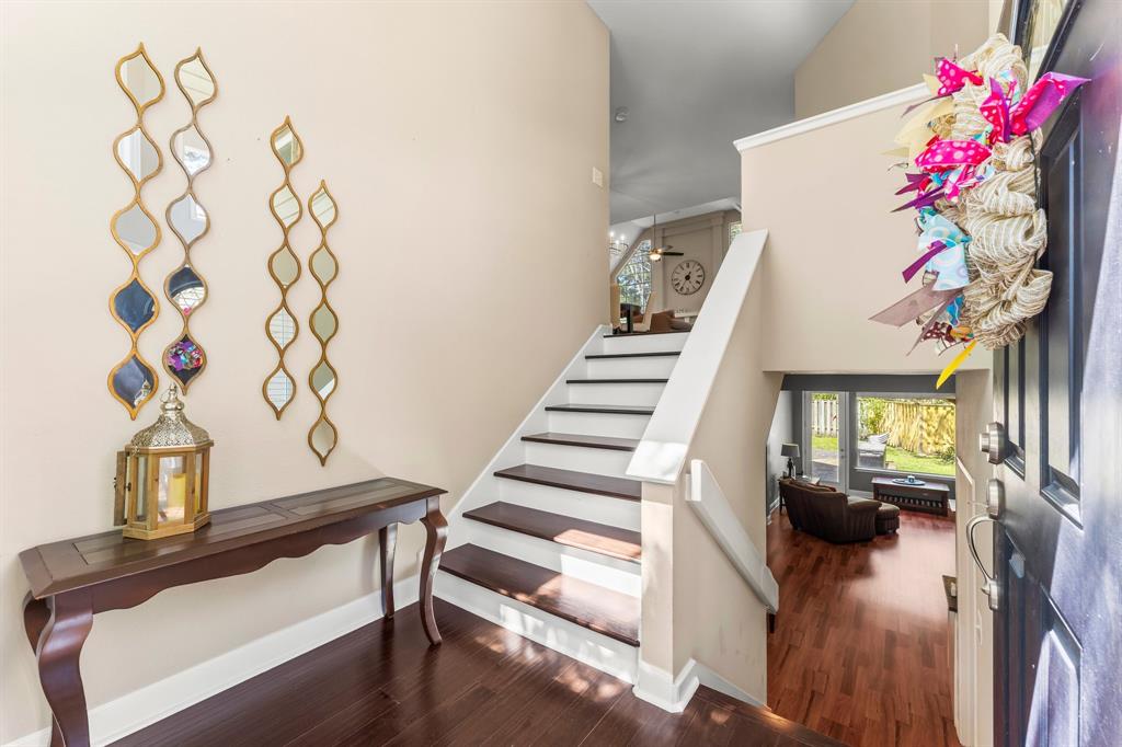 87 E Lakeridge Drive, The Woodlands, Texas image 5