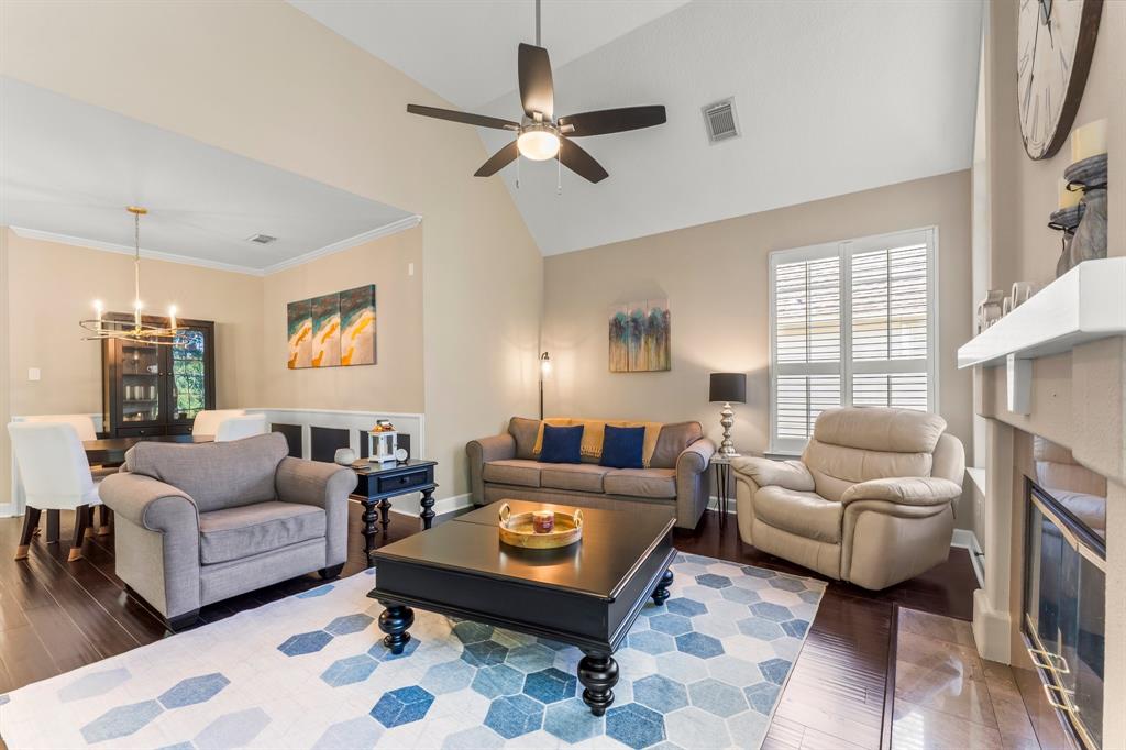 87 E Lakeridge Drive, The Woodlands, Texas image 16