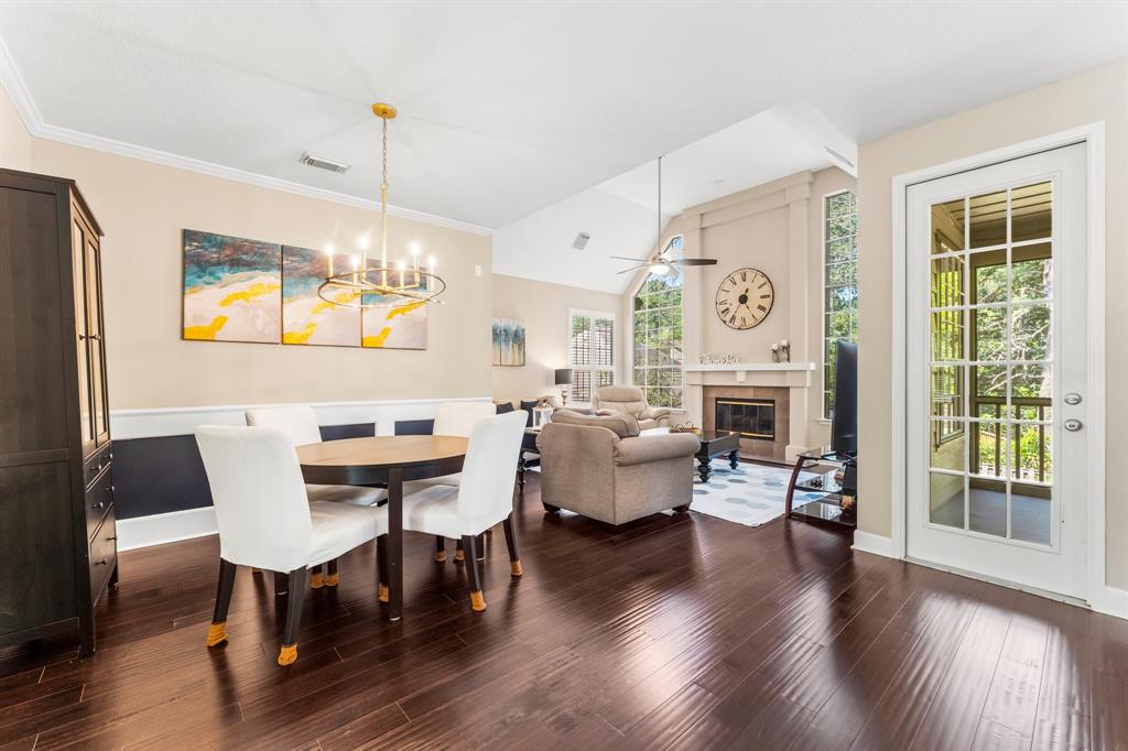 87 E Lakeridge Drive, The Woodlands, Texas image 6
