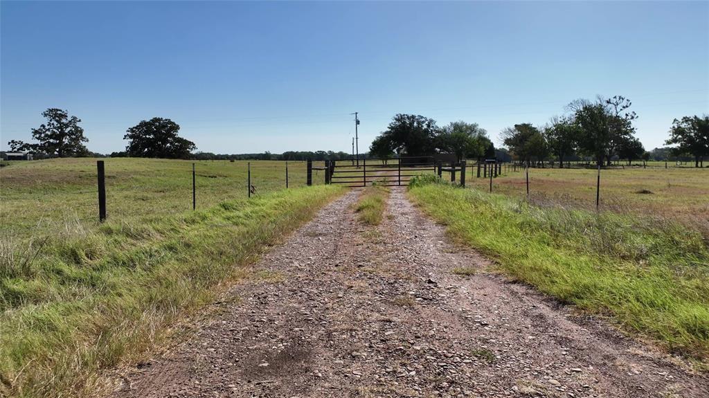 1958 County Road 106, Paige, Texas image 17