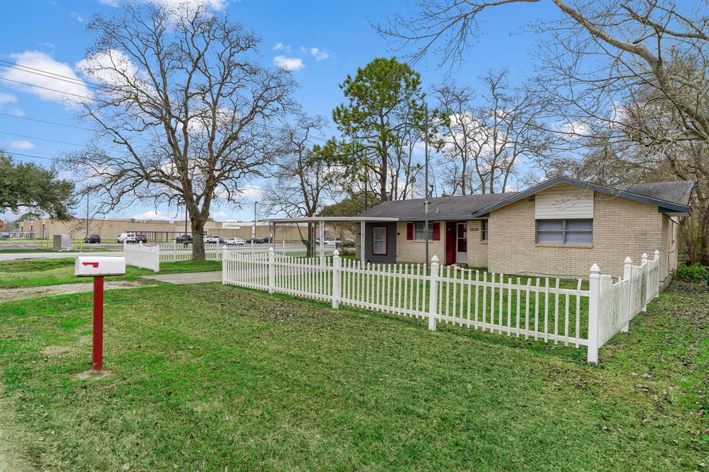 3230 Virginia Street, La Marque, Texas image 2