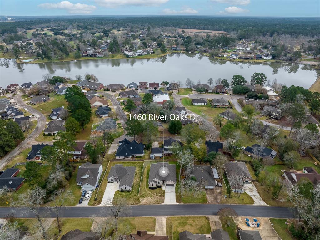 1460 River Oaks Drive, Huntsville, Texas image 29