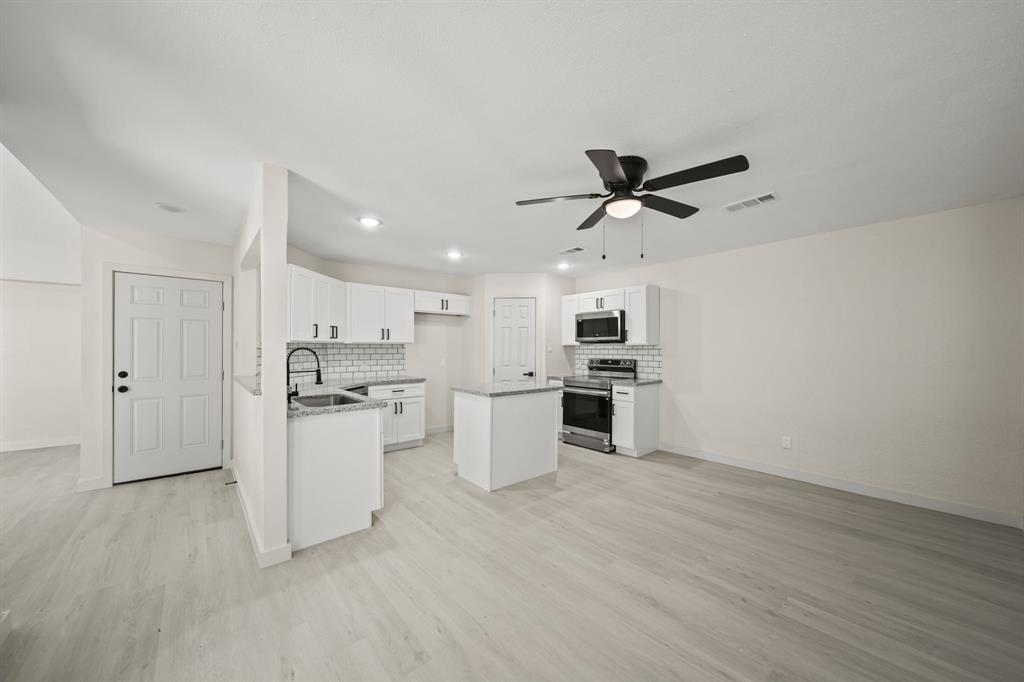 13414 Ravensway Drive, Cypress, Texas image 9