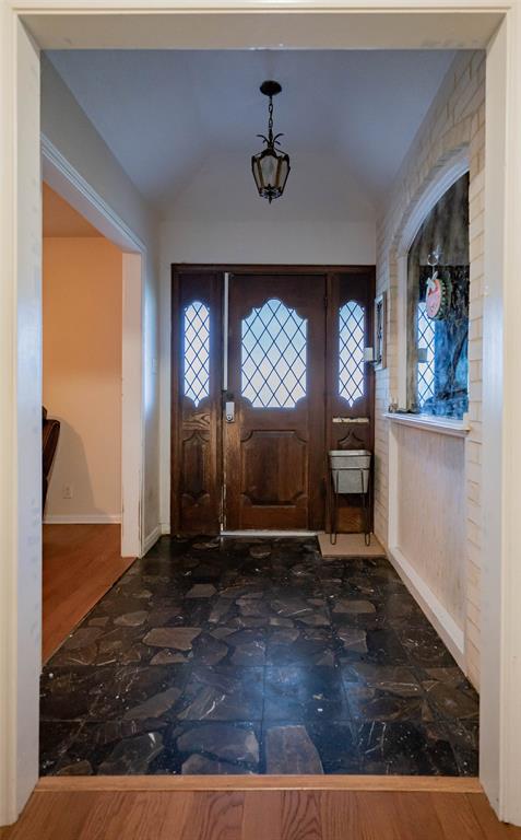 1856 Acacia Circle
