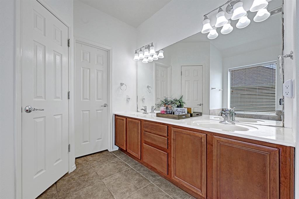 3531 Bakerswood Drive, Spring, Texas image 14
