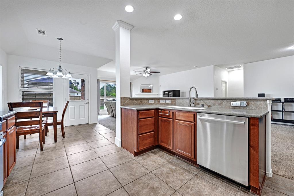 3531 Bakerswood Drive, Spring, Texas image 5