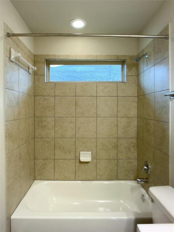 5818 Lilac Cove Court, Katy, Texas image 32