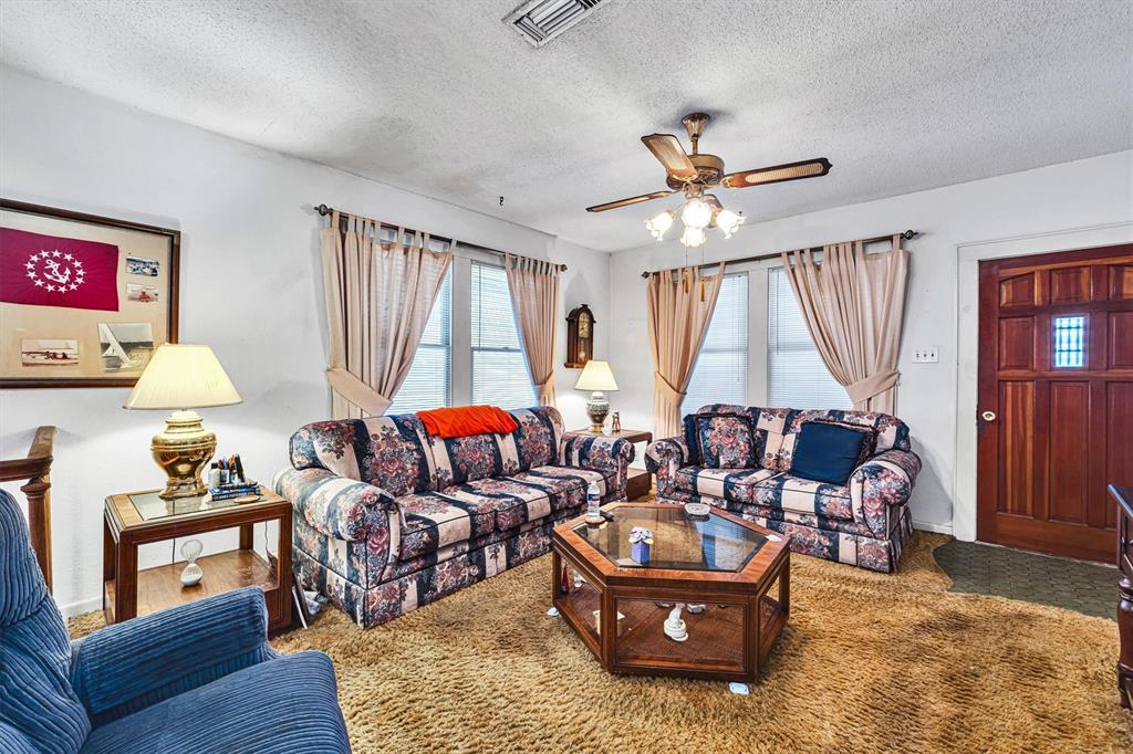 4329 Avenue S 1/2 Avenue, Galveston, Texas image 5