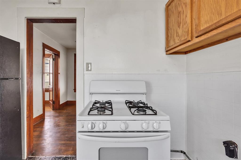 4329 Avenue S 1/2 Avenue, Galveston, Texas image 13
