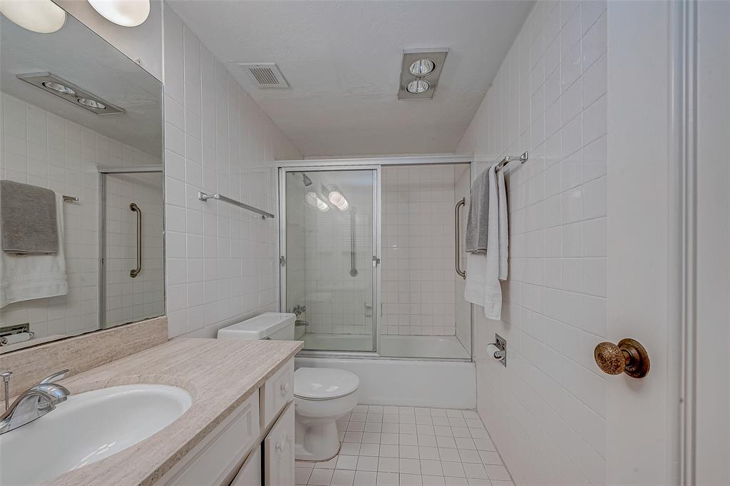 Houston, Texas 77056, United States, 1 Bedroom Bedrooms, ,1 BathroomBathrooms,Residential,Active,20800