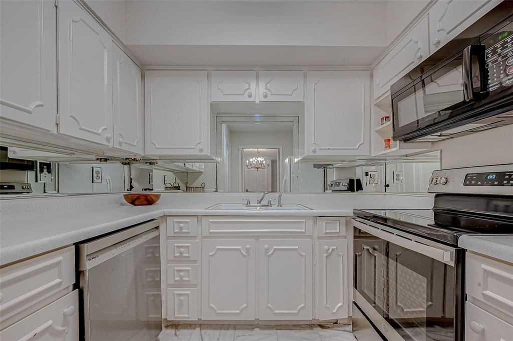 Houston, Texas 77056, United States, 1 Bedroom Bedrooms, ,1 BathroomBathrooms,Residential,Active,20800