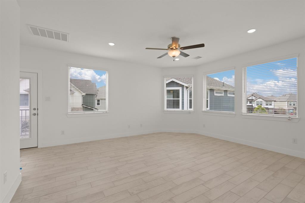 7646 Meadow Mouse Lane, Katy, Texas image 8