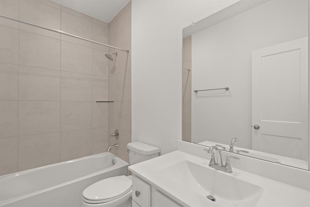 7646 Meadow Mouse Lane, Katy, Texas image 10