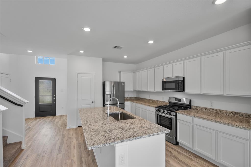 21427 Waldenburg Place, Tomball, Texas image 10