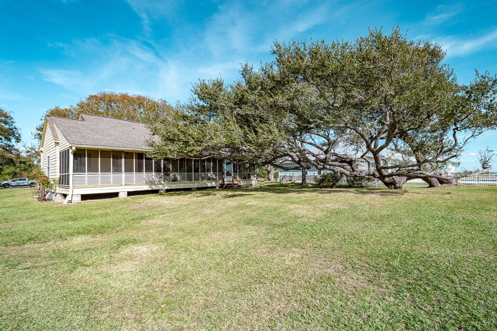 7414 Ocean Drive, Beach City, Texas image 41