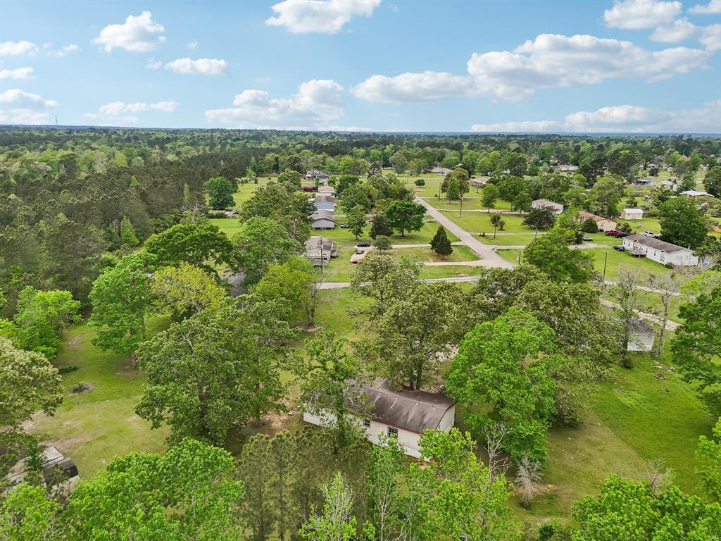 11754 E Old Oak Trail, Willis, Texas image 31
