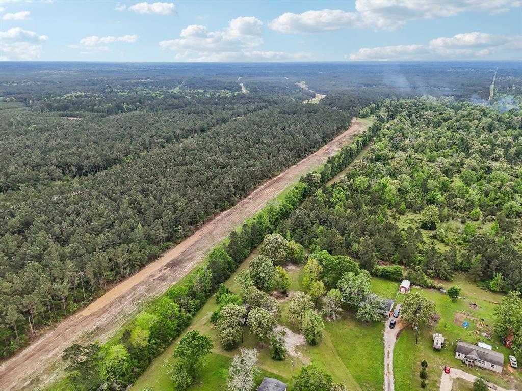 11754 E Old Oak Trail, Willis, Texas image 30