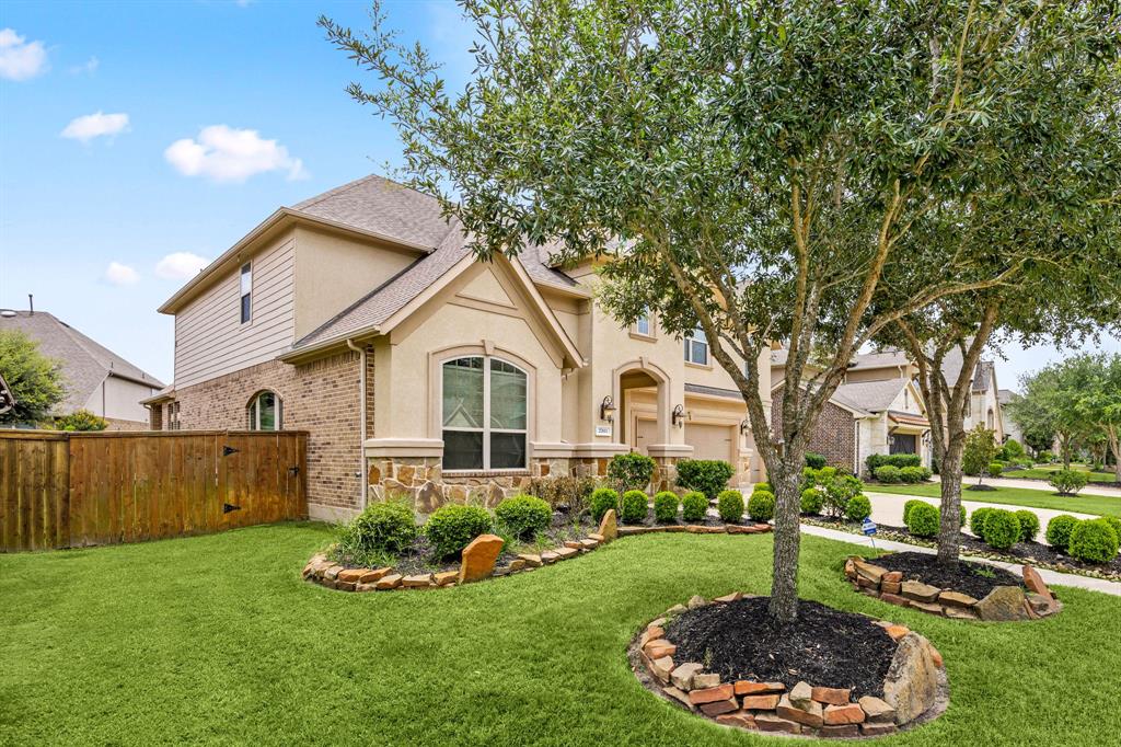 27611 Fleetwood Bend Lane
