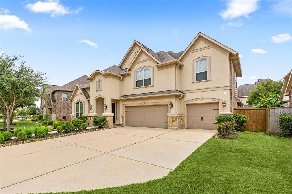 27611 Fleetwood Bend Lane