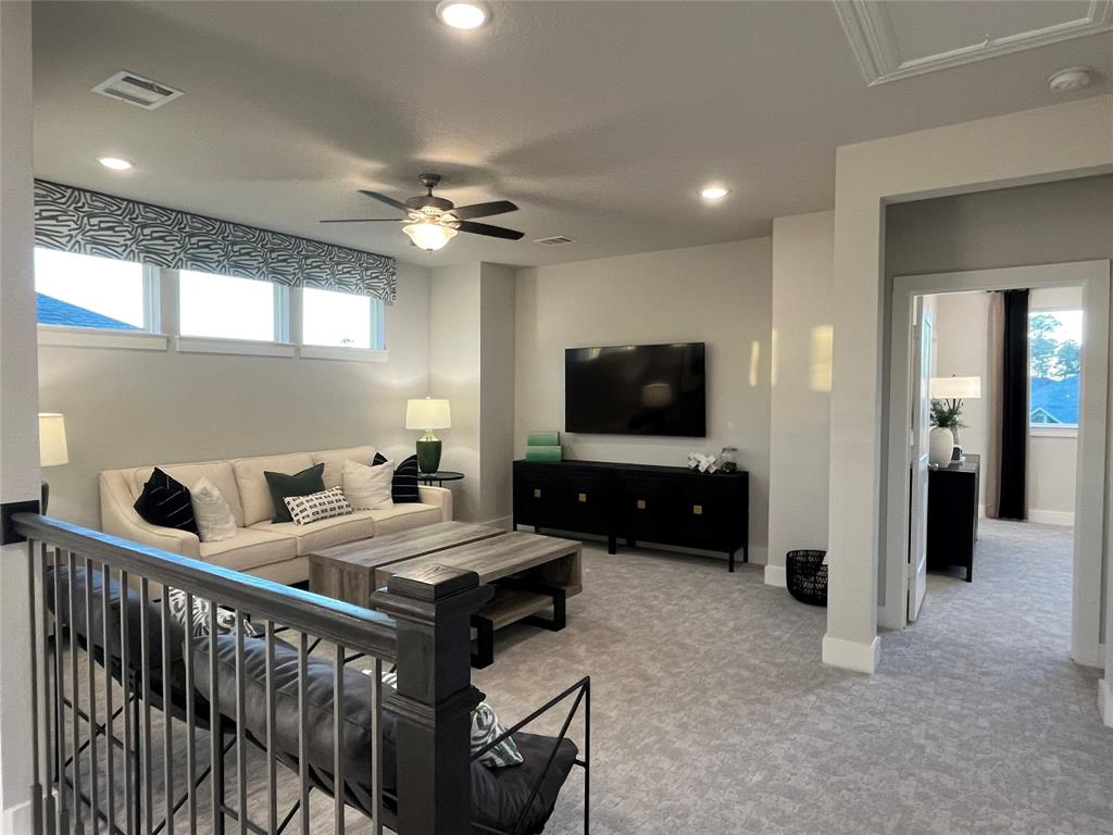 536 Oakview Bend Drive, Montgomery, Texas image 5