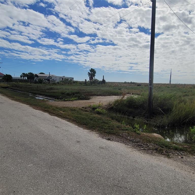 1287 N Monkhouse Drive, Port Bolivar, Texas image 12