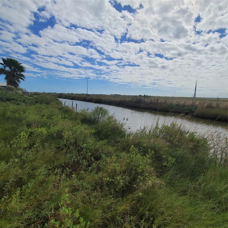 1287 N Monkhouse Drive, Port Bolivar, Texas image 5