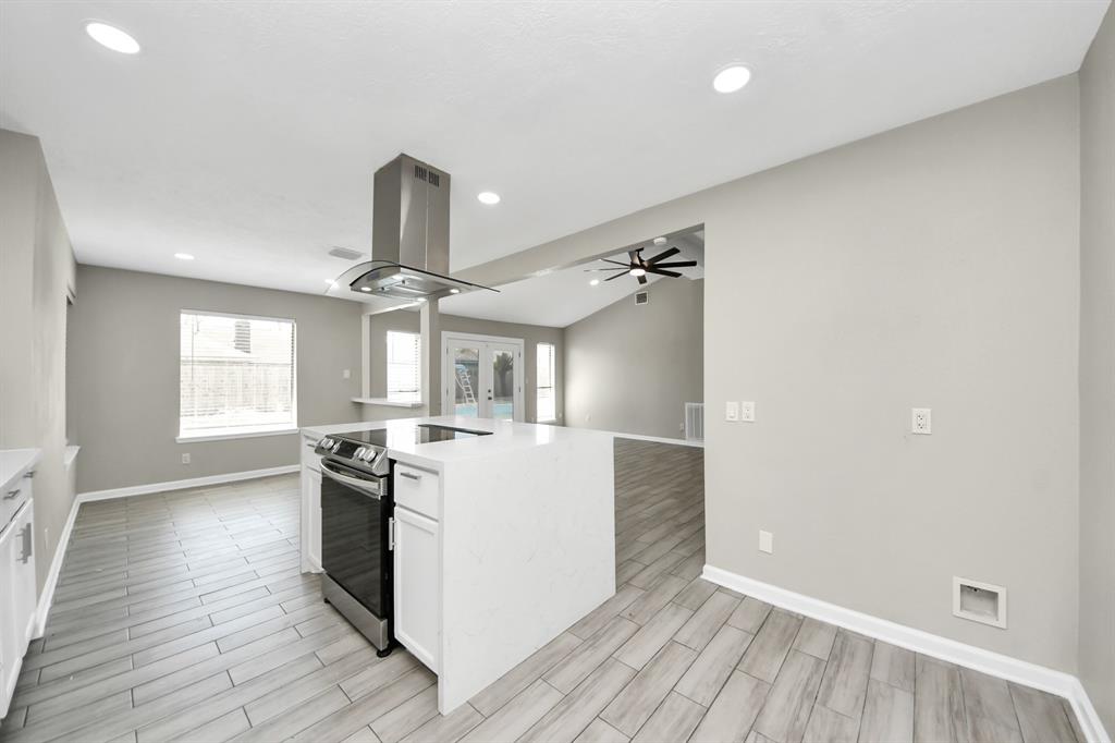 5109 Meadow Place Drive, La Porte, Texas image 16