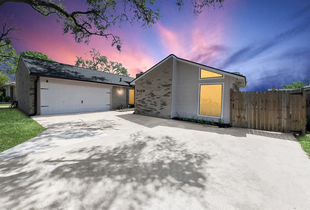 5109 Meadow Place Drive