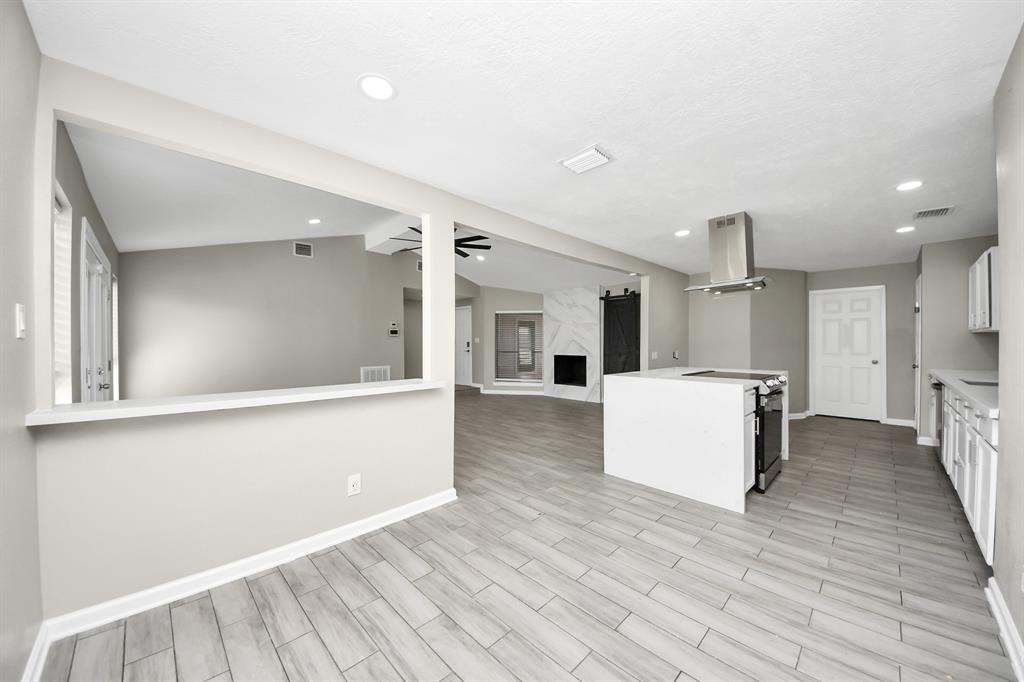 5109 Meadow Place Drive, La Porte, Texas image 12