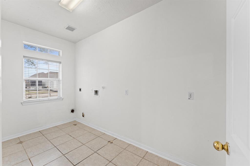 3303 Hickory Knoll Drive, Pearland, New Mexico image 19