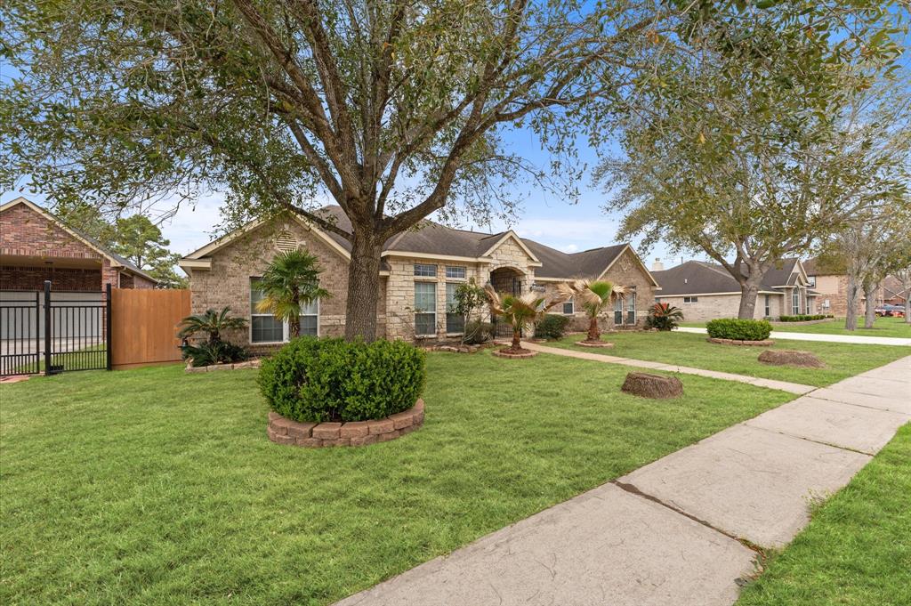 3303 Hickory Knoll Drive, Pearland, New Mexico image 3