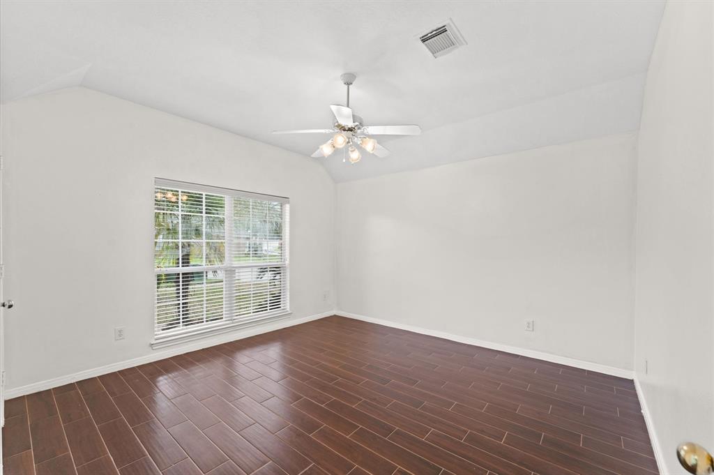 3303 Hickory Knoll Drive, Pearland, New Mexico image 15