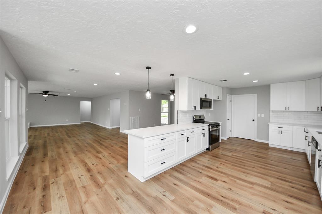 1914 Round Wind Trail, Crosby, Texas image 18