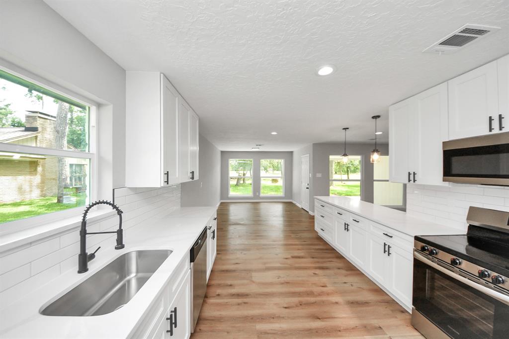 1914 Round Wind Trail, Crosby, Texas image 22