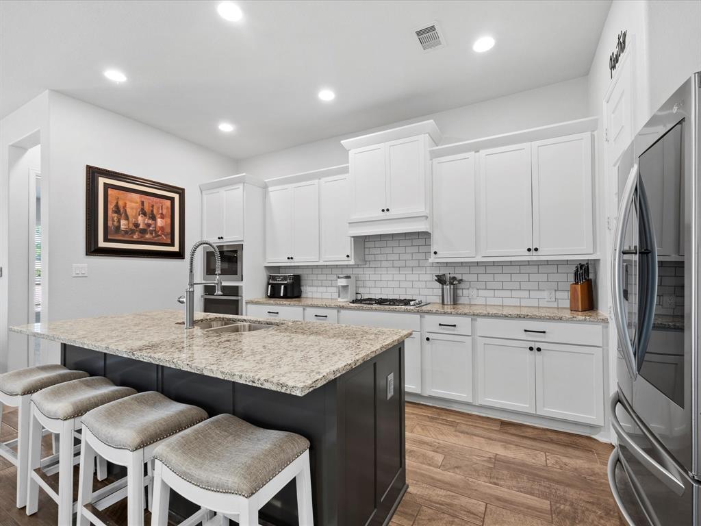 113 Dove Springs Court, Conroe, Texas image 7