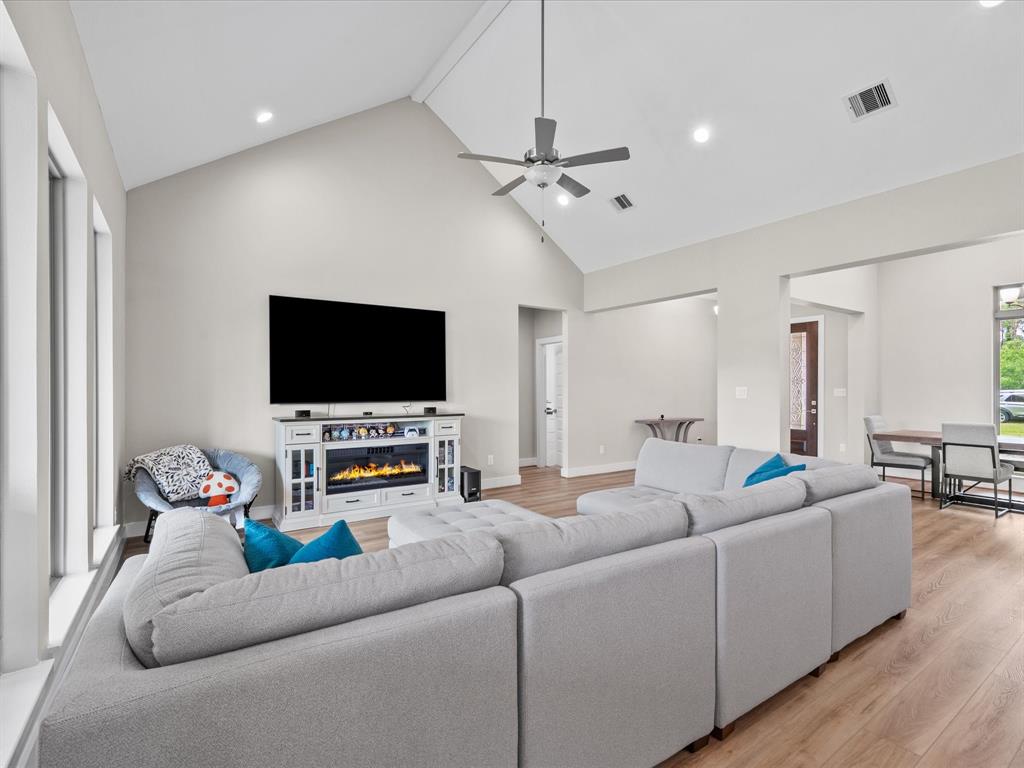 107 Road 6614, Dayton, Texas image 11