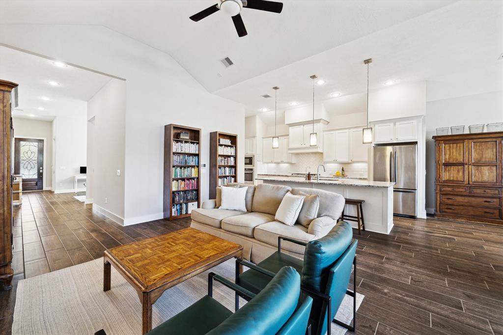 13223 S Salmon River Circle, Humble, Texas image 9