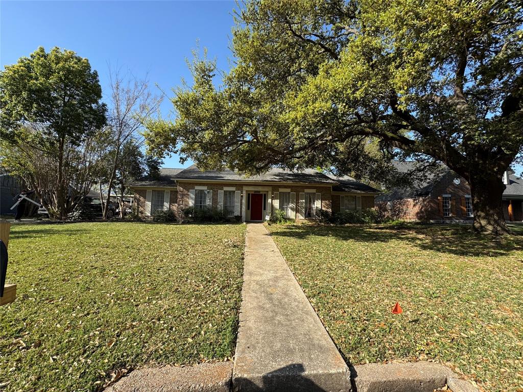 5109 Inverness Drive, Baytown, Texas image 3