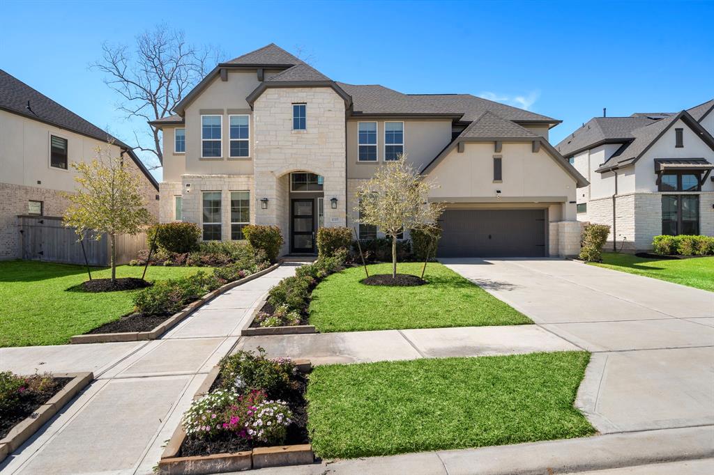 10315 Forest Lake Drive