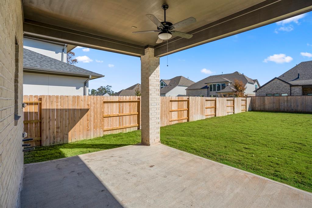 423 Venado View Court, Conroe, Texas image 35